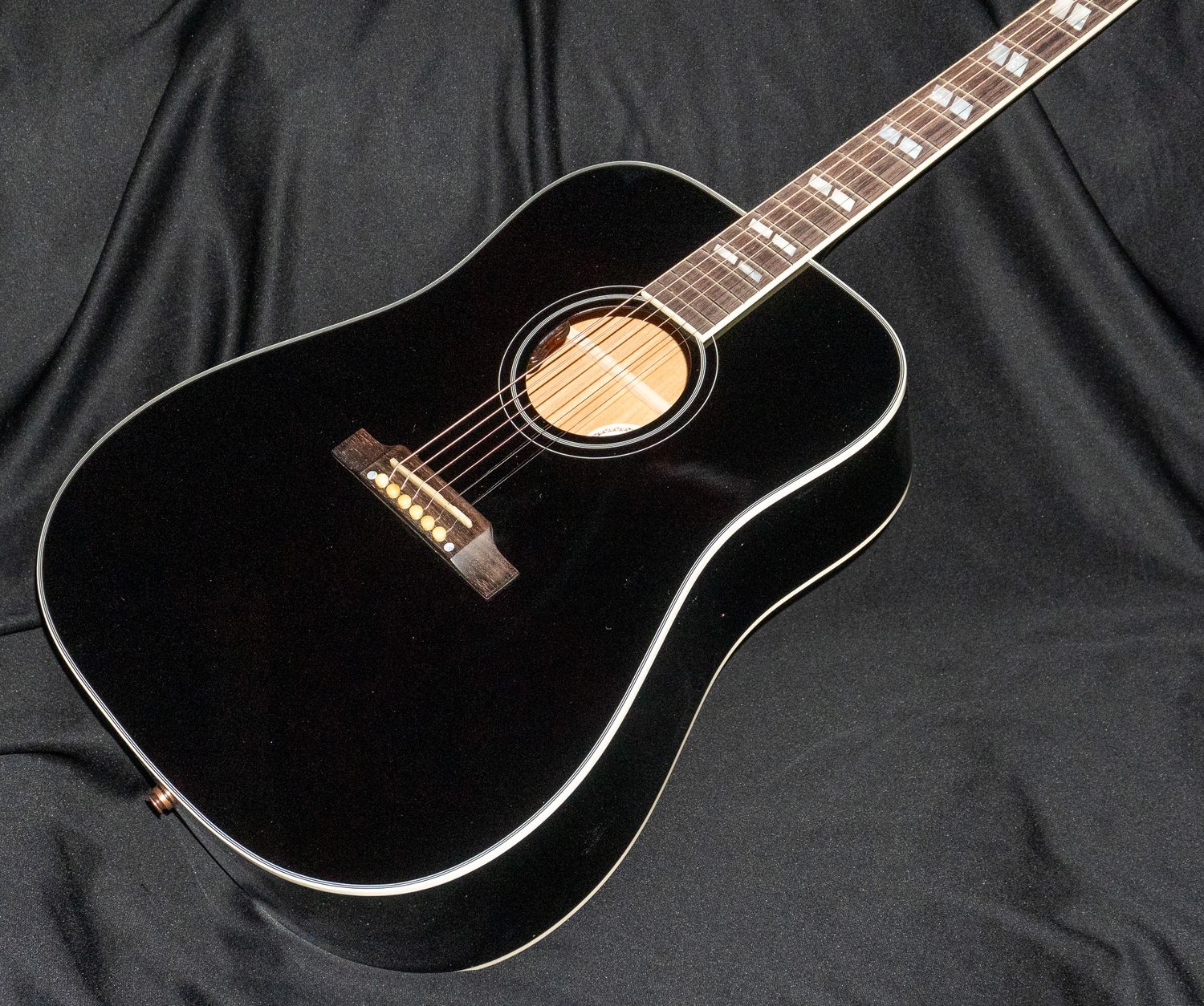 2025 Hsienmo Square Shoulder Dreadnaught electric Ebony