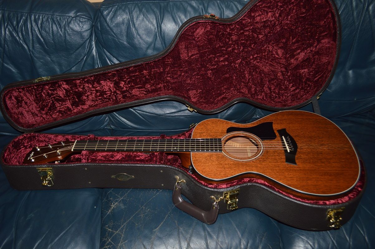 2015 Taylor 322e Mahogany