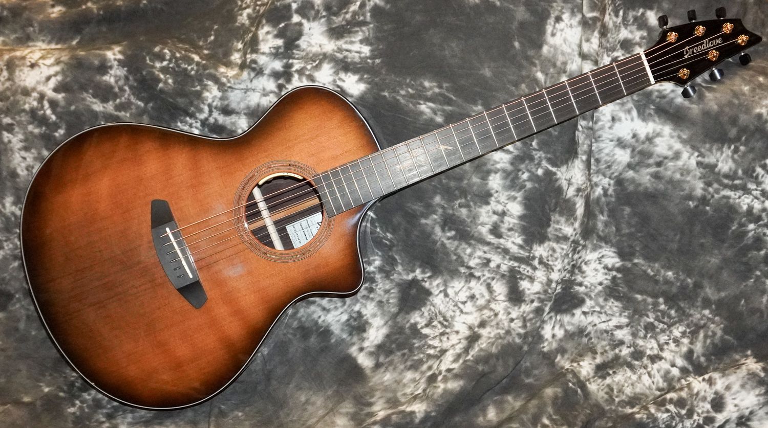 2025 Breedlove Premier Concert Limited Shadowburst