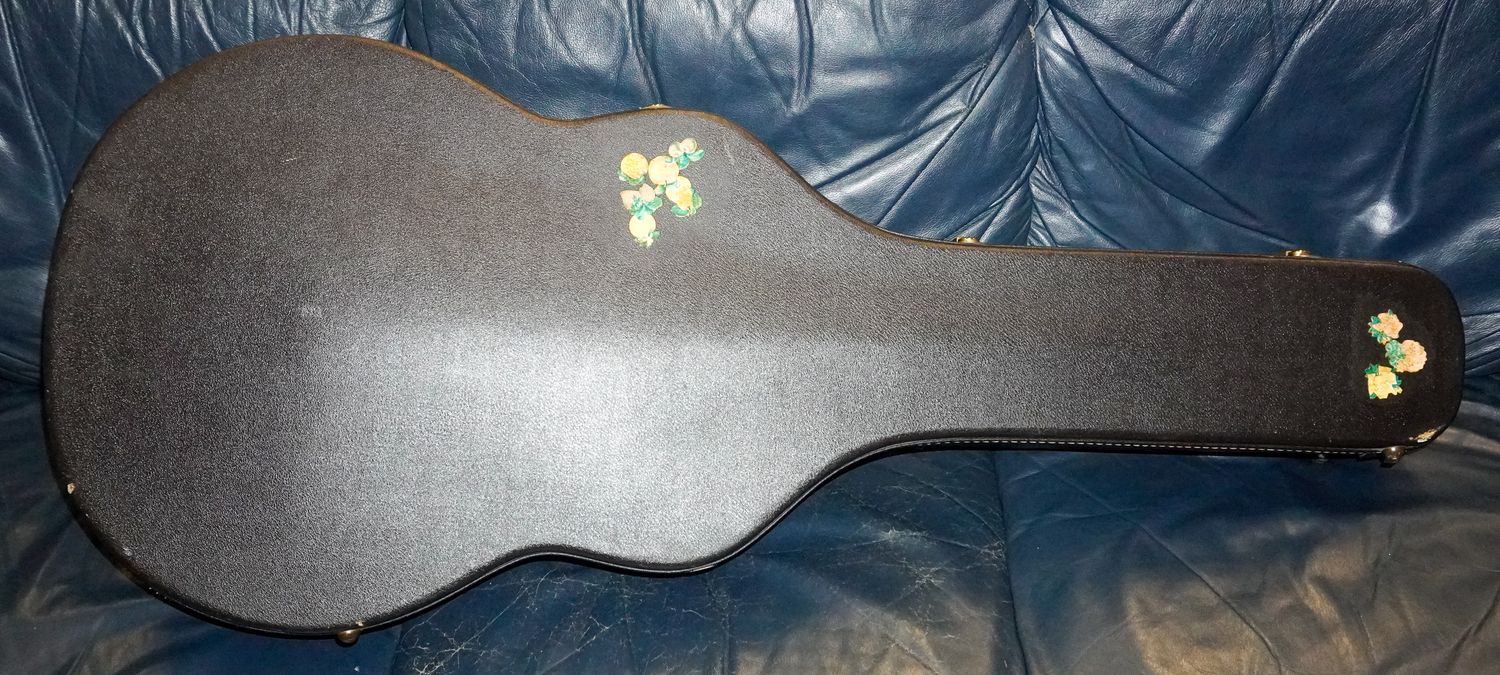 Gibson 1960's Case for 16 inch lower bout guitar