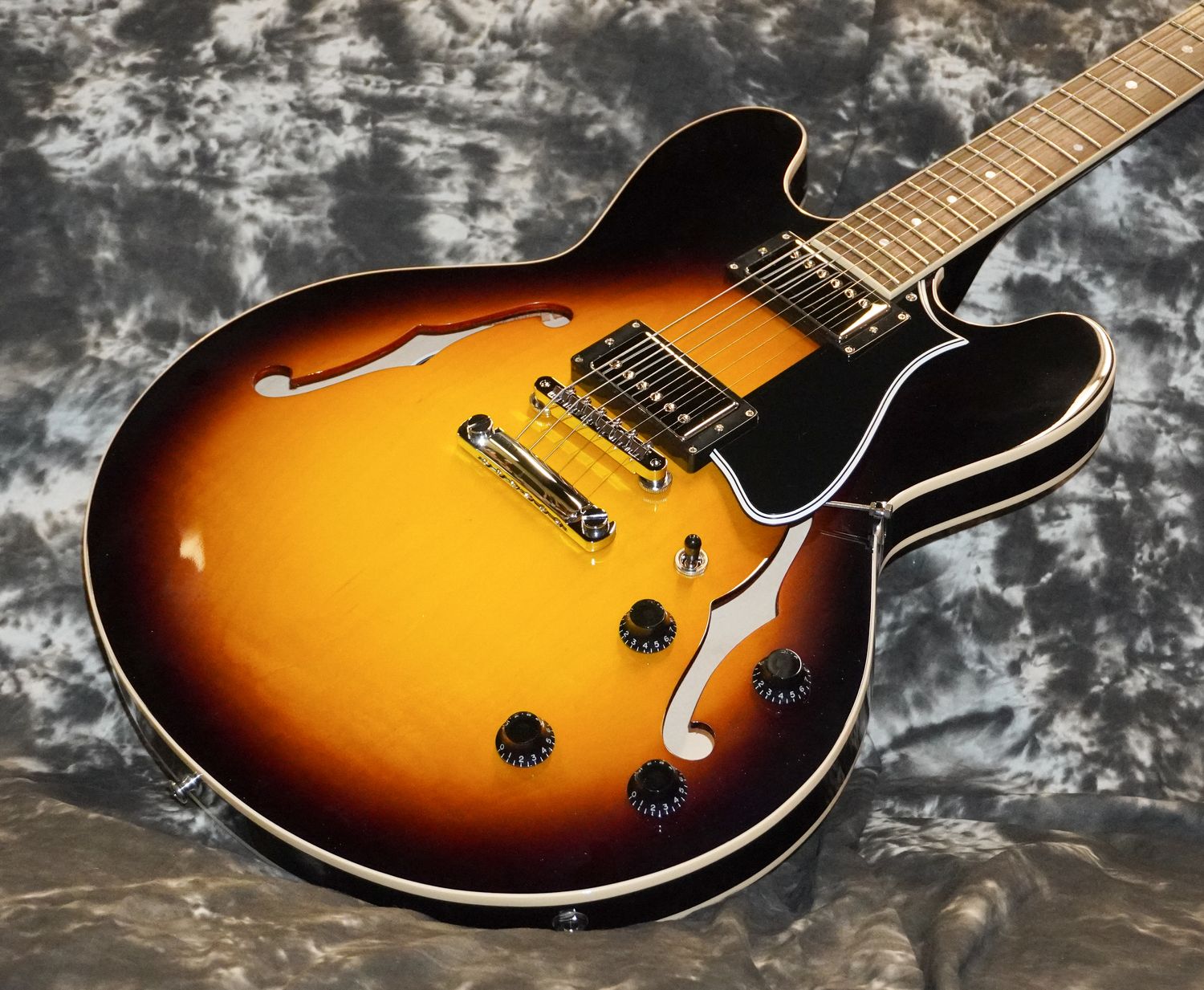 2025 Heritage H-535 Original Sunburst