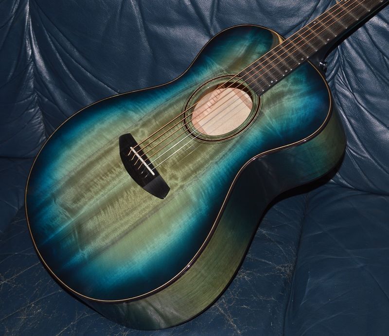 Breedlove Oregon Lagoon Limited