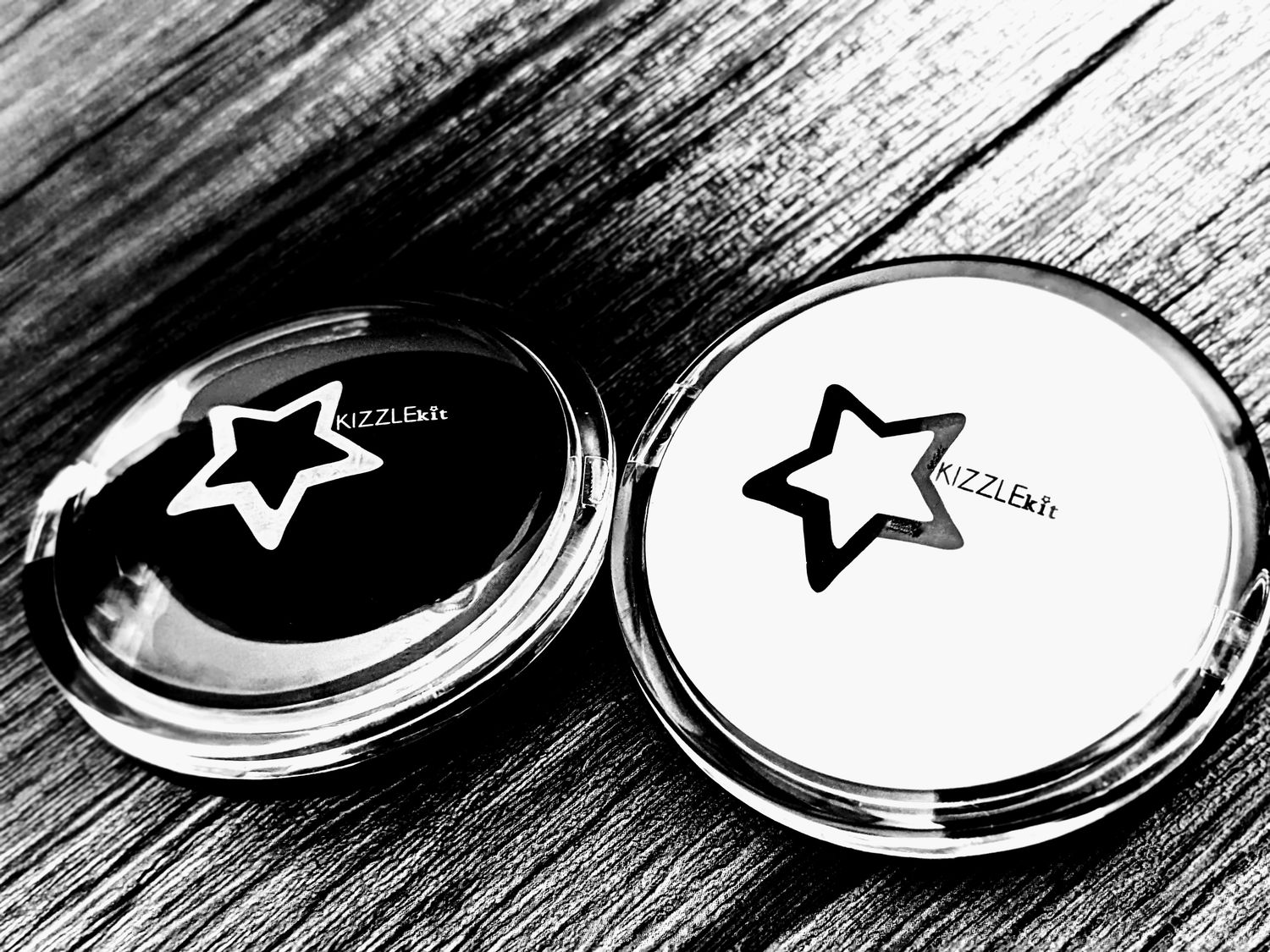 Pac - Small Compact Concentrate Container