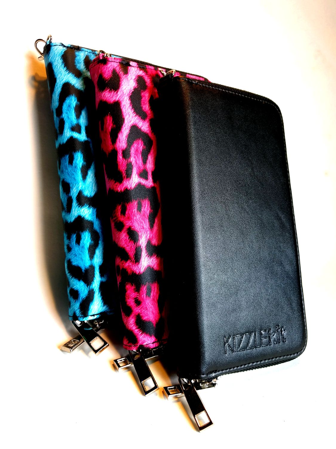 Zippie including Kizzmos - Clutch-sized case with set