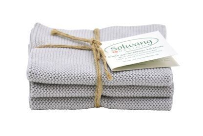 3 Stück gestrickte Wischtücher in hellem Stahlgrau.