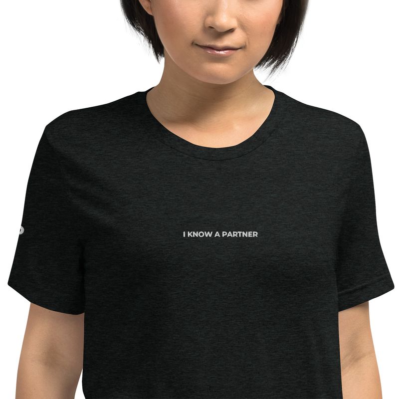 I Know a Partner- T-shirt a manica corta