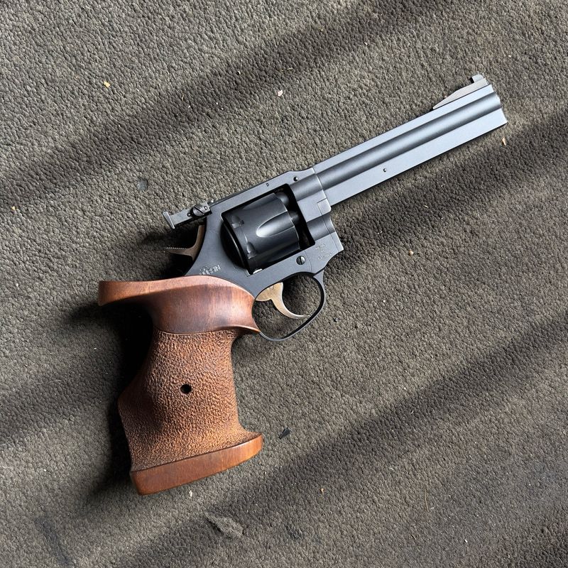 REVOLVER MANURHIN MR 32 MATCH cal. 38 S&amp;W