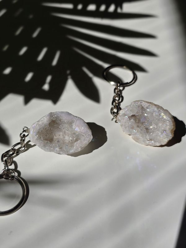 ANGEL AURA Geode Schlüsselanhänger