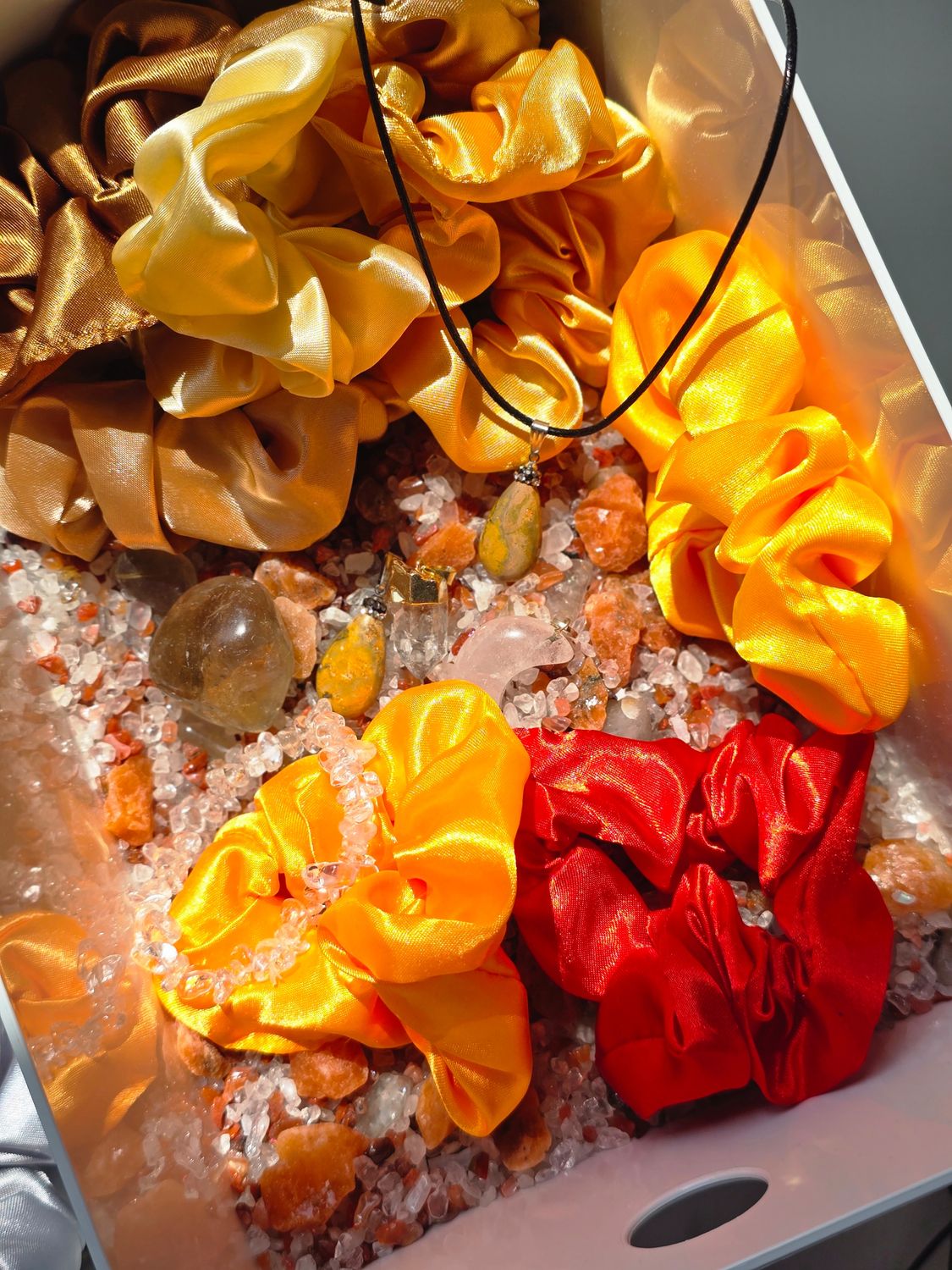 ✨KONFETTI Mythic Sandstorm💛🧡❤️