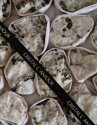 REGENBOGEN MONDSTEIN Rohstein