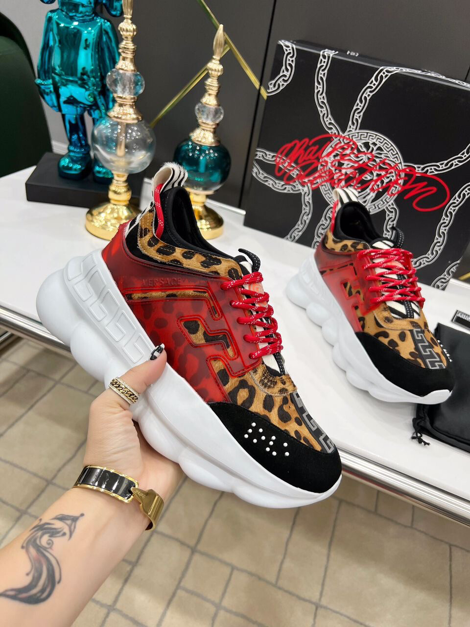 Versace Chain Reaction