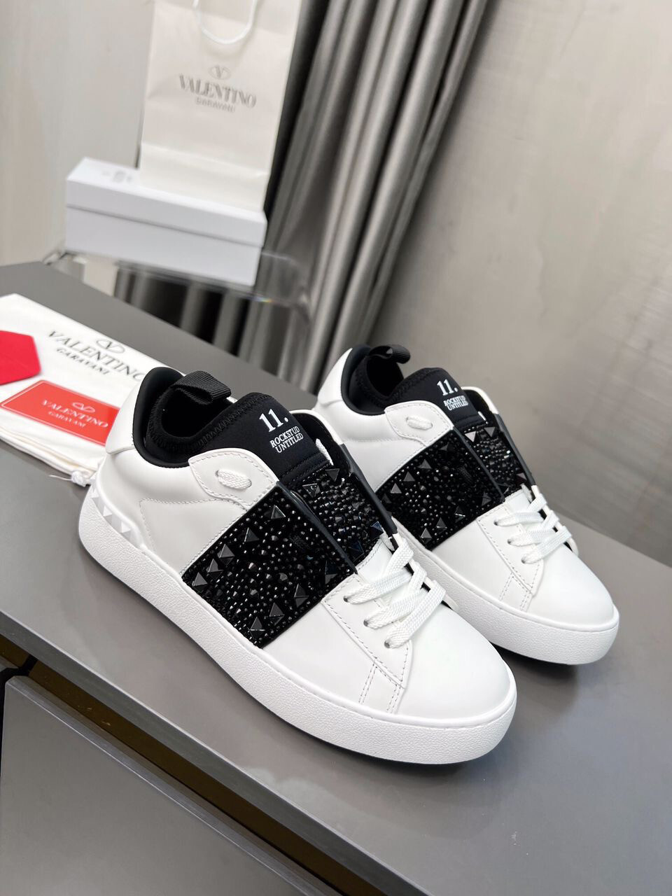 VALENTINO GARAVANI SNEAKERS ROCKSTUD
