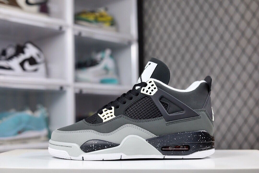 Jordan 4 Retro Fear Pack