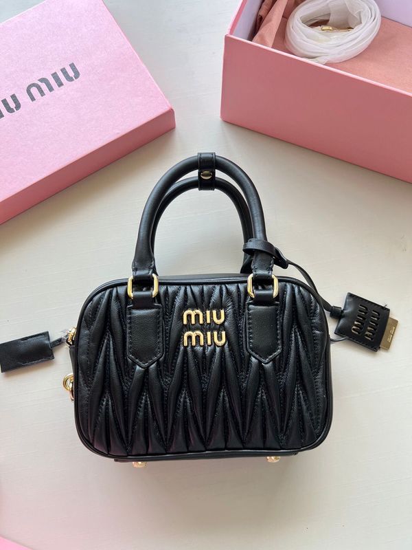 Borsa miu miu Arcadie in nappa matelassé