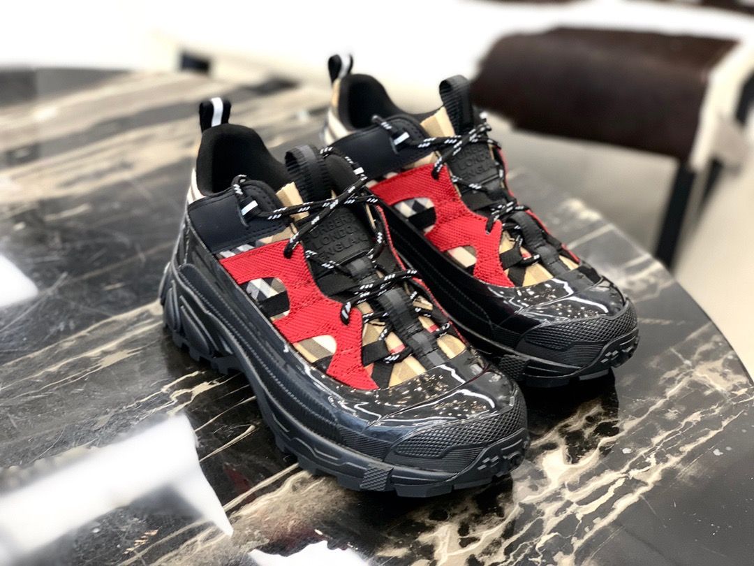 Burberry sneakers