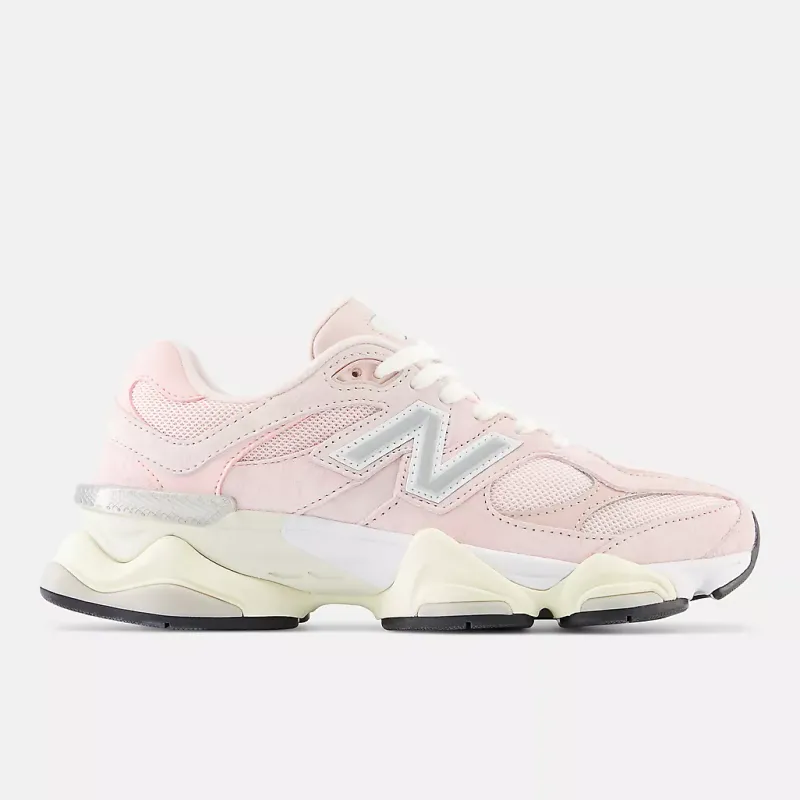 New Balance 9060 Crystal pink con shell pink e pink sand