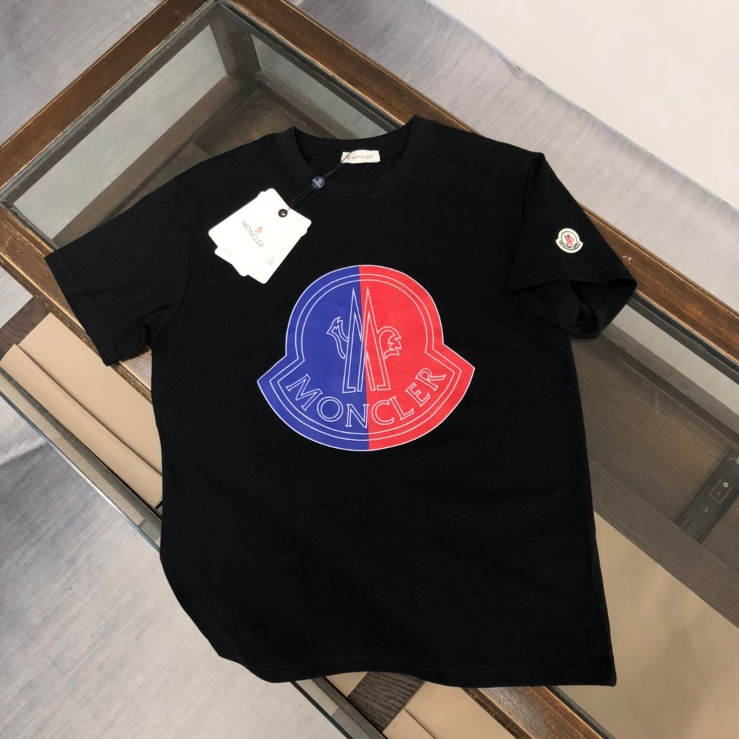 Moncler t-shirt 