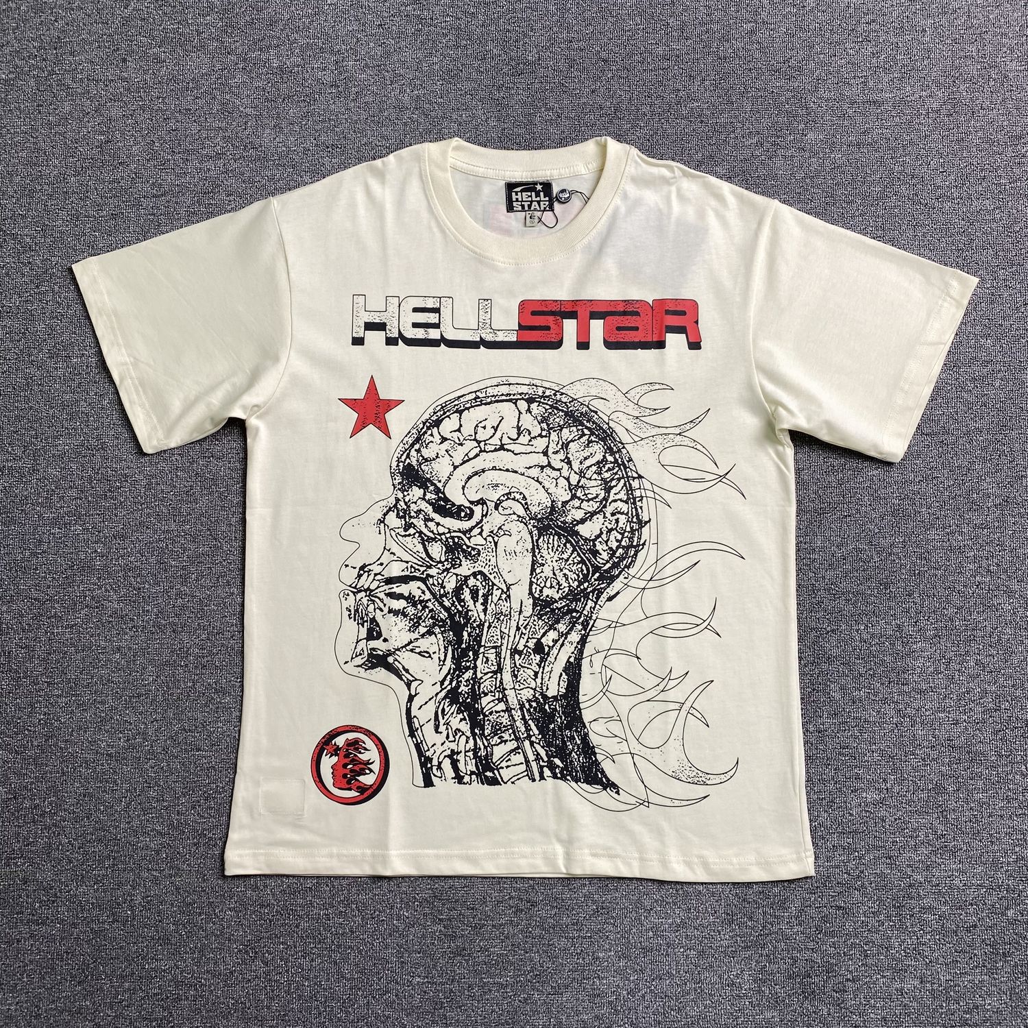 T-shirt Hellstar