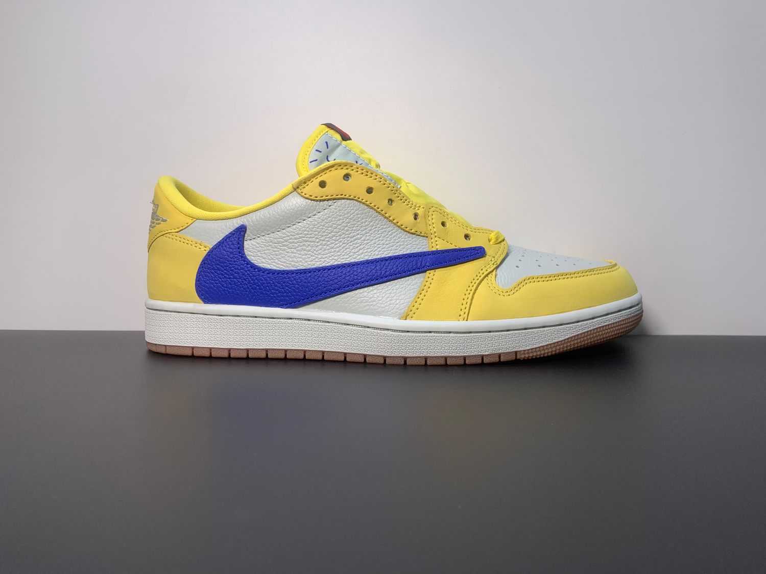 Jordan 1 Retro Low OG SP Travis Scott giallo canarino