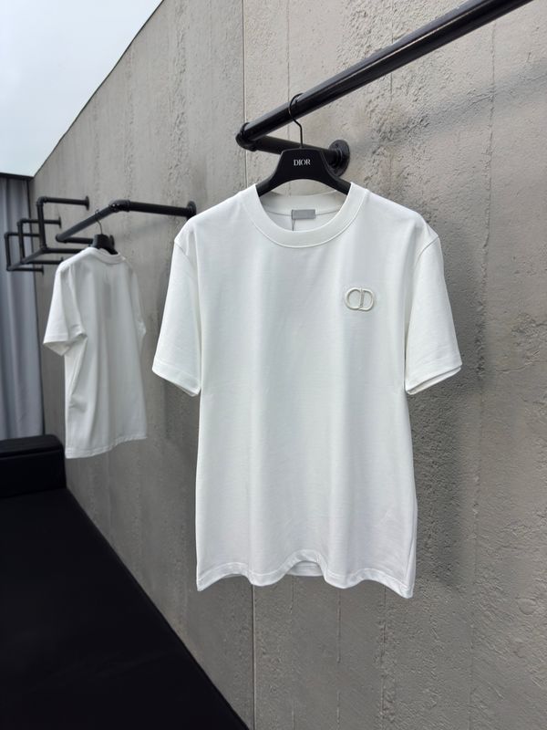 Dior t-shirt