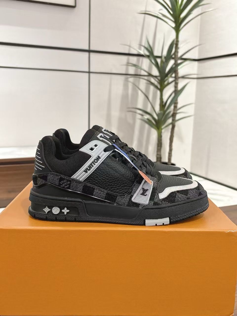Louis Vuitton TRAINER