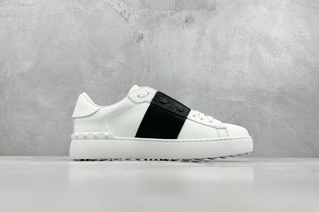 VALENTINO GARAVANI SNEAKERS 