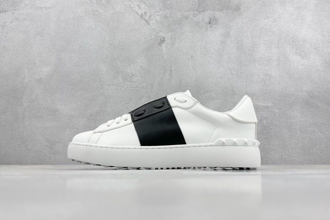 VALENTINO GARAVANI SNEAKERS 