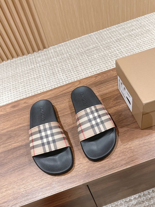 Slippers Burberry