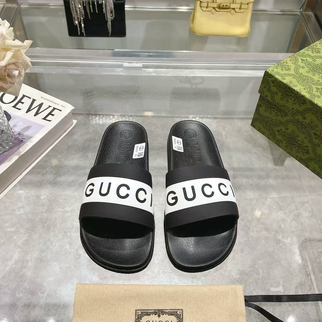 Slippers Gucci