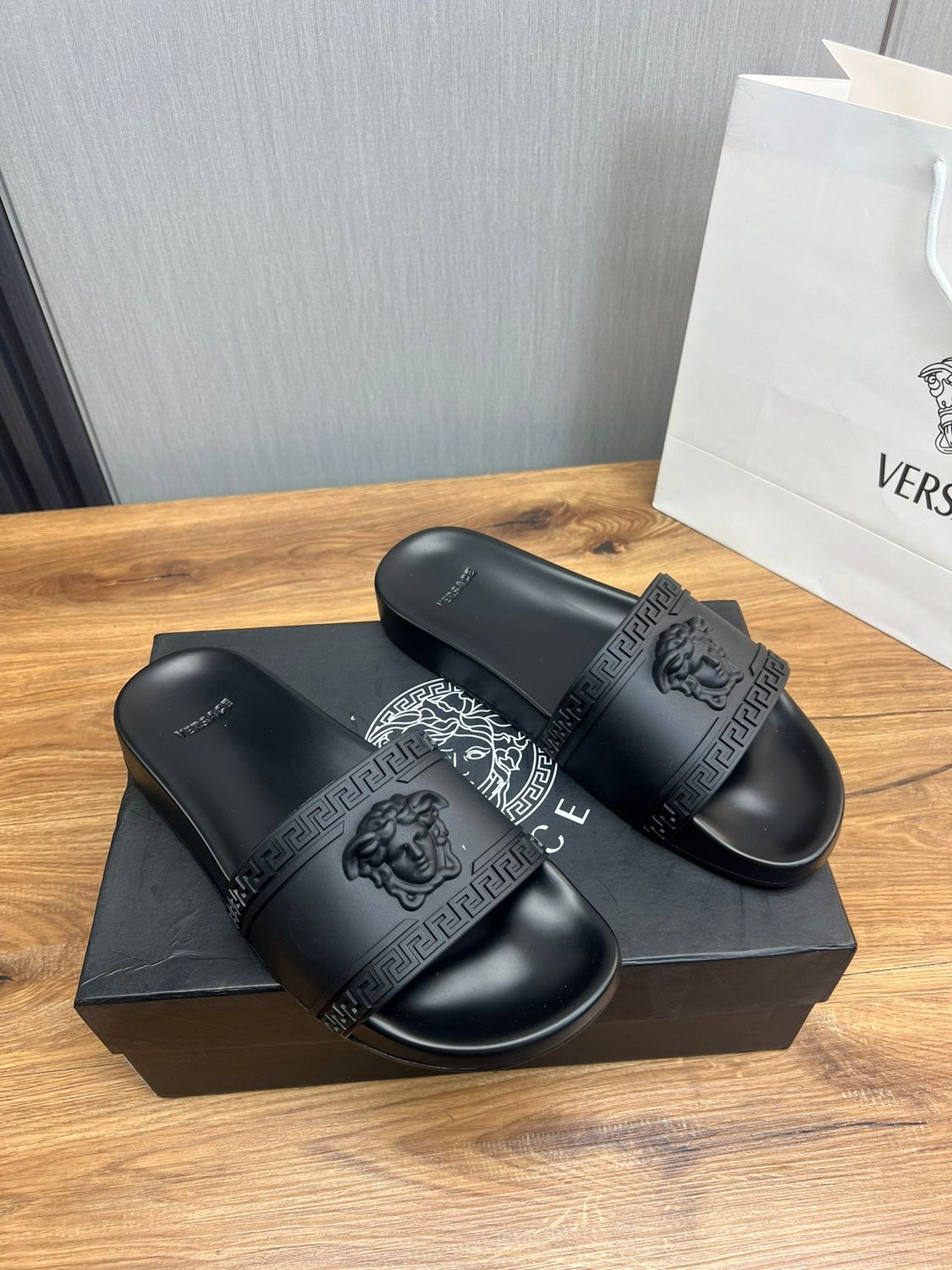 Slippers Versace