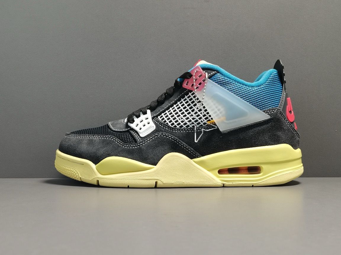 Jordan 4 SP Off-Noir Ice