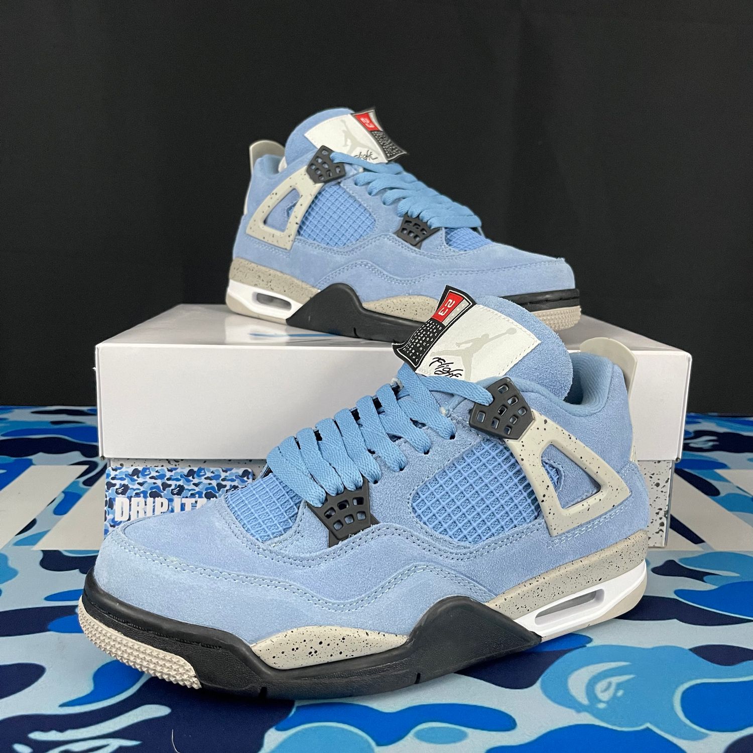 Jordan 4 University Blue 