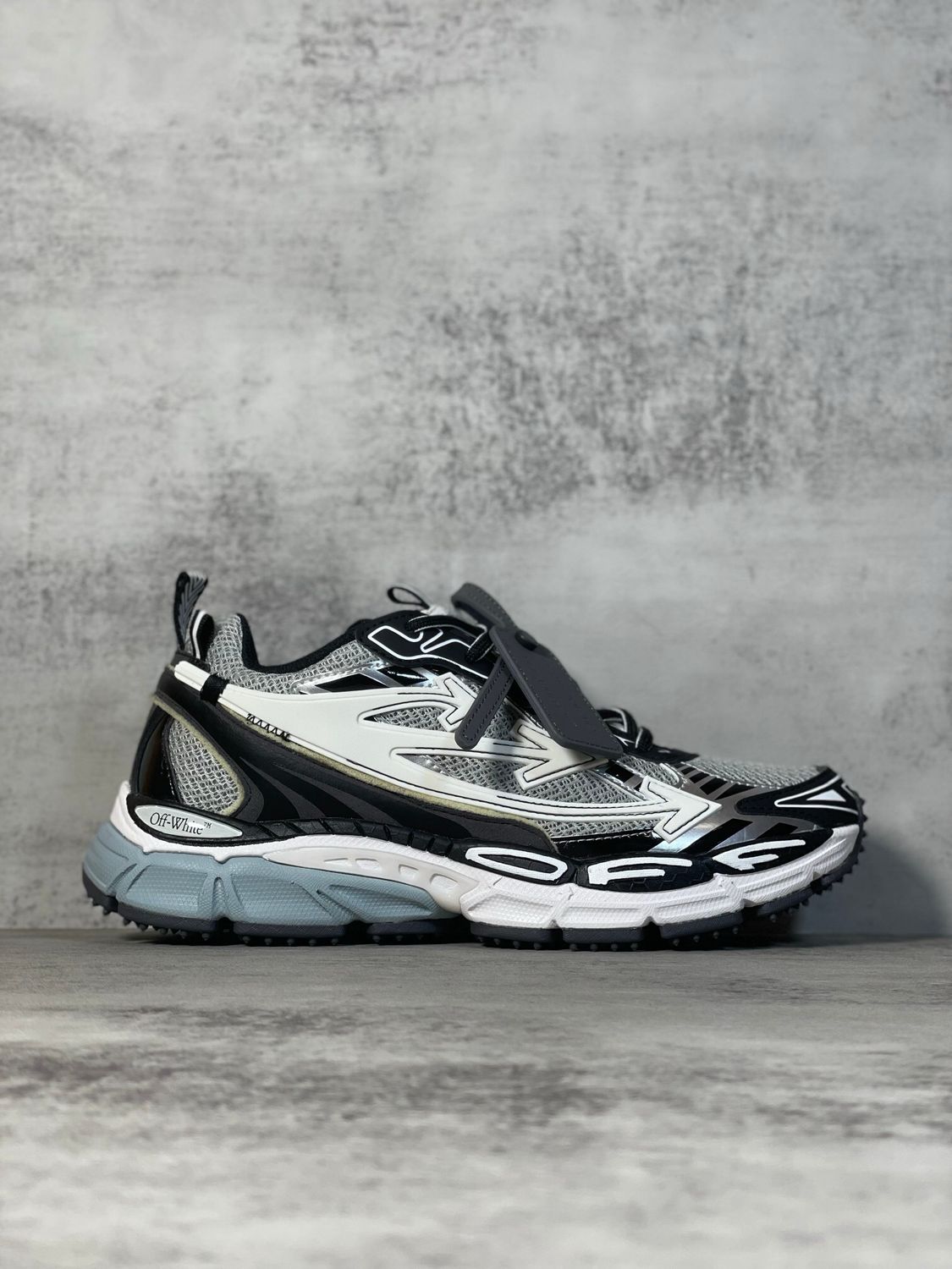 Off-White Sneakers Be Right Back