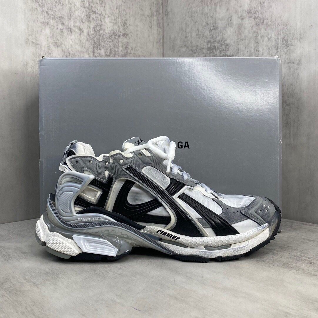 Balenciaga Sneakers Runner