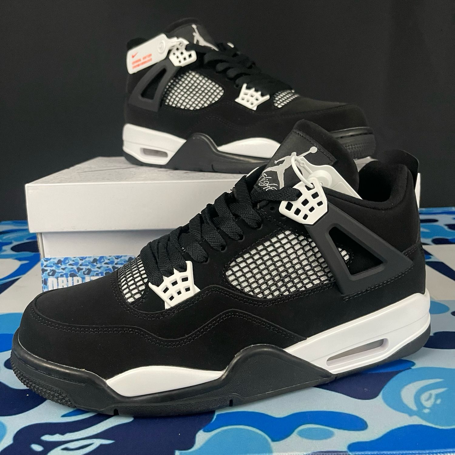 Air Jordan 4 Retro White Thunder