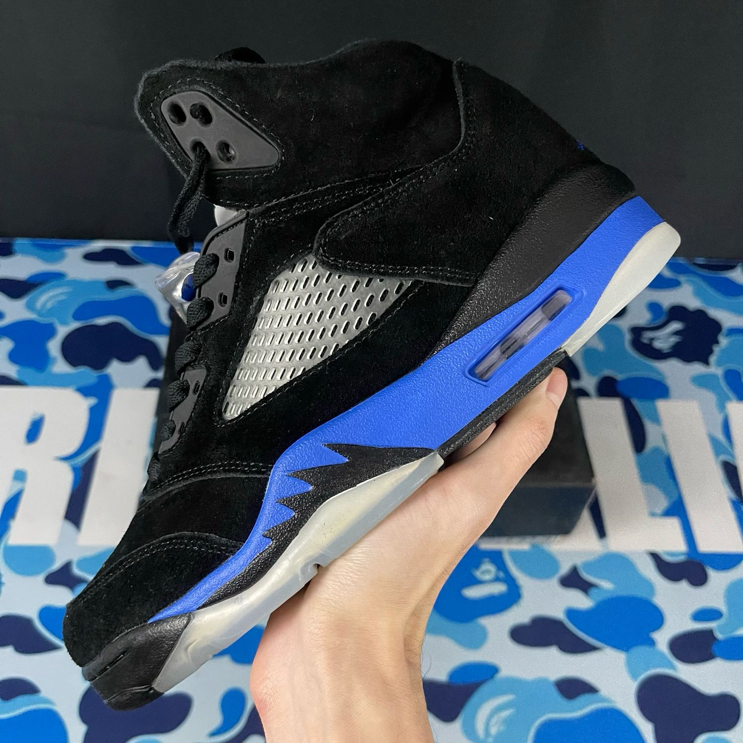 Jordan 4 University Blue 