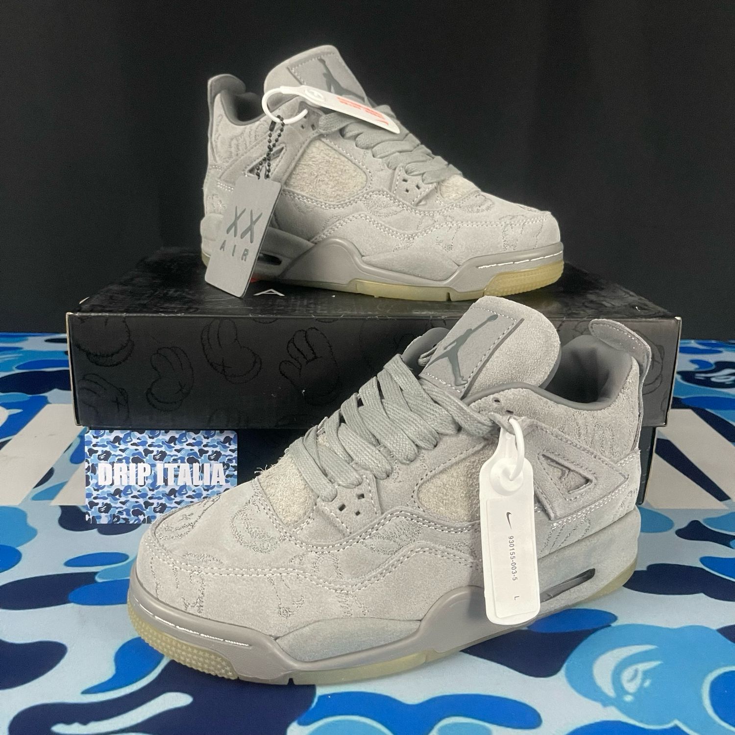 Air Jordan 4 Retro KAWS