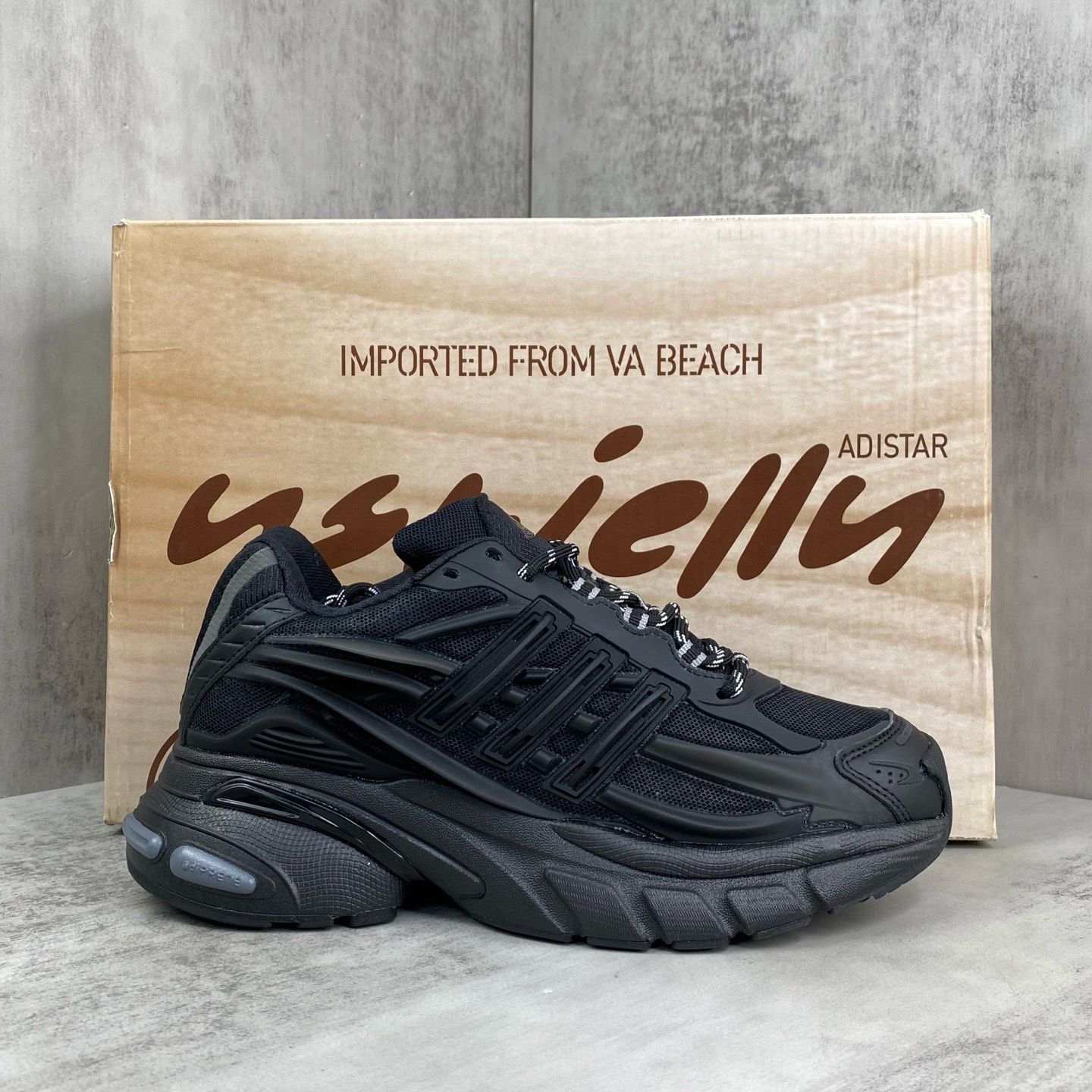  ADIDAS x Pharrell Williams Sneakers Adistar 