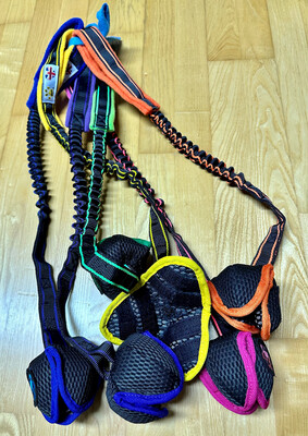 Toys mit Bungee/Seil