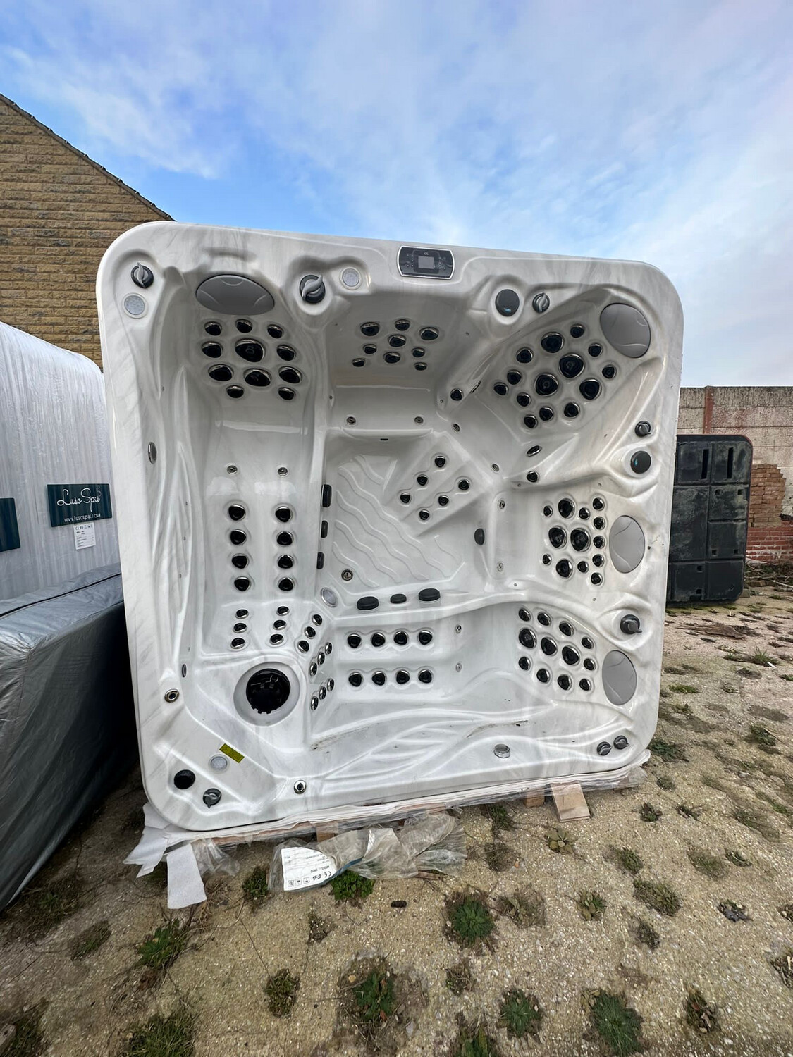Second Hand Hot Tub 10