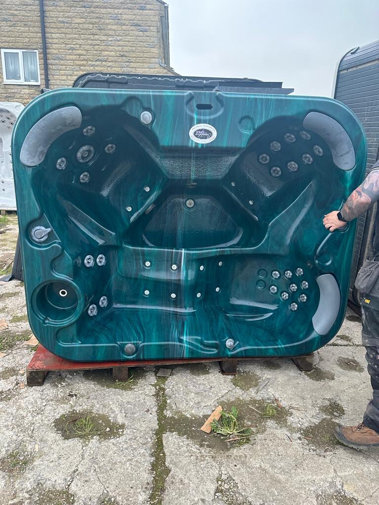 Second Hand Hot Tub 20 (SOLD)