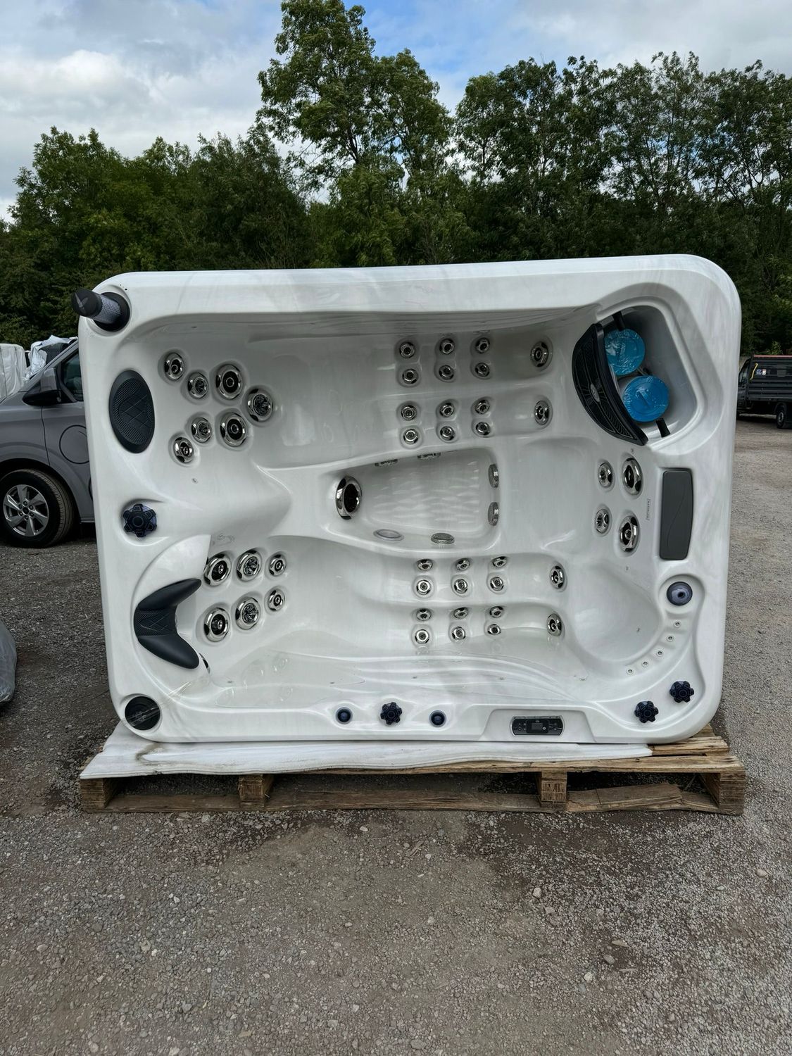 Second Hand Hot Tub 1