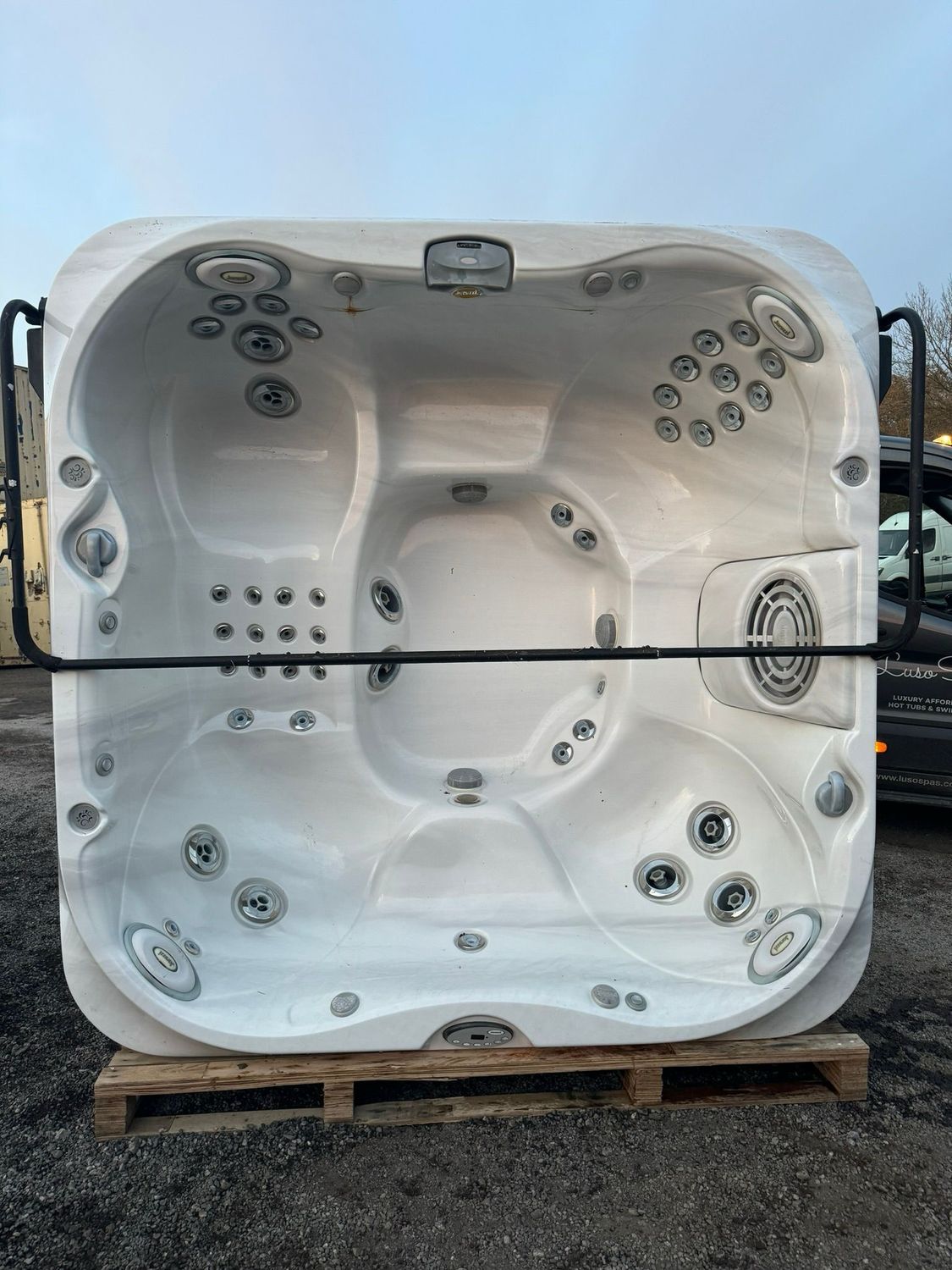 Second Hand Hot Tub 16