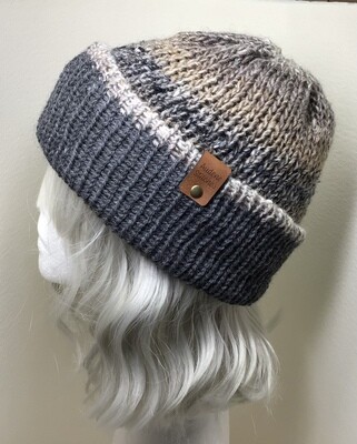 REVERSIBLE KNITTED HATS