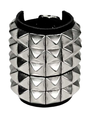 5 - reihiges Pyramidennieten Armband aus Leder