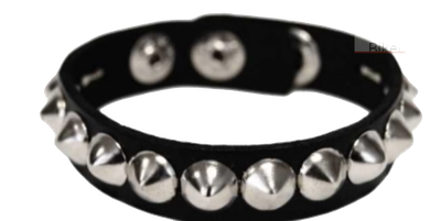 1- reihiges Spitznietenarmband aus Kunstleder