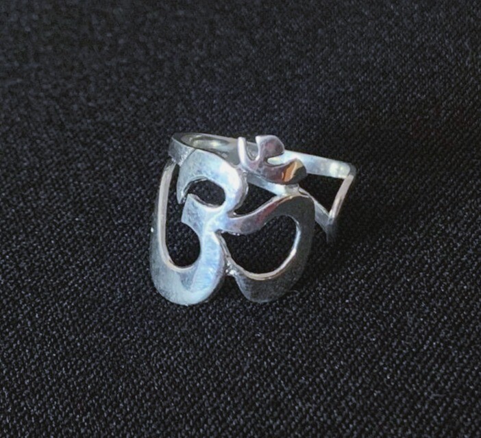 Anillo OM grande