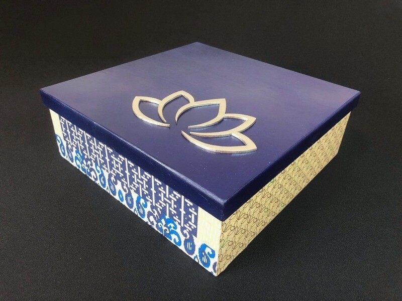 Caja azul marino extra grande