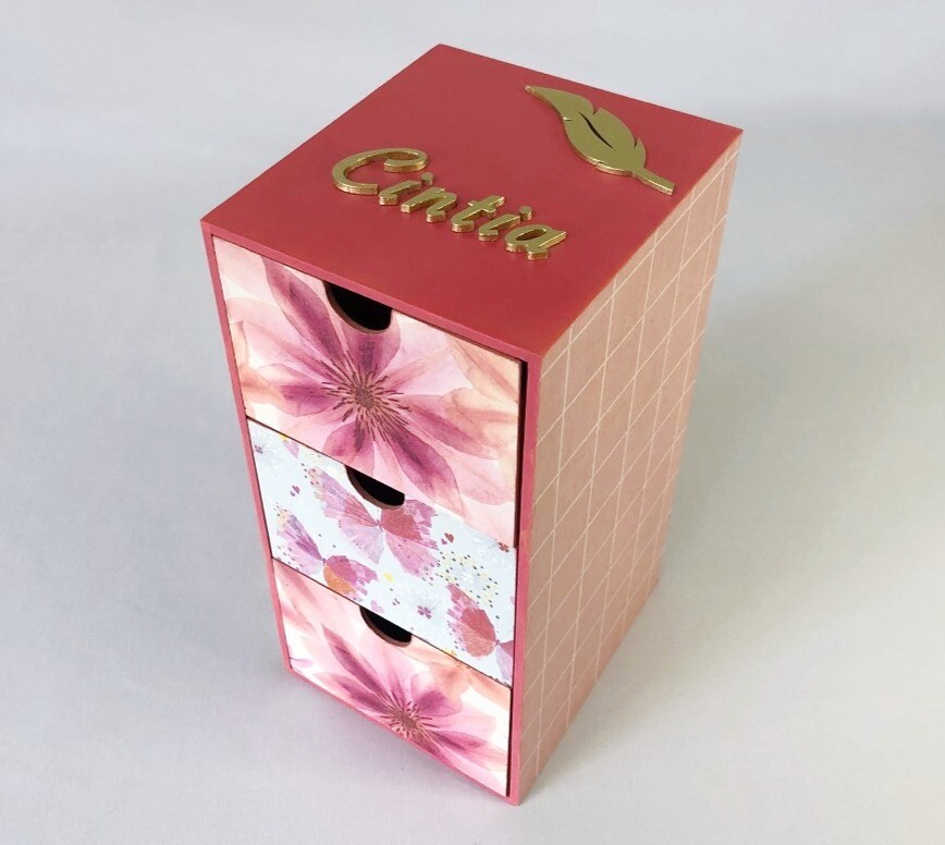 Cajonera triple rosa