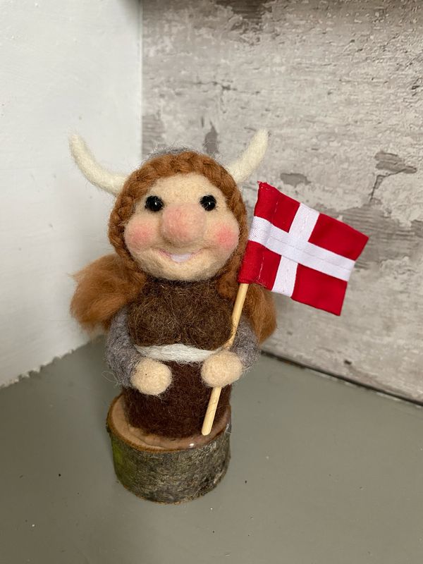 Vikinge-mø Med Flag